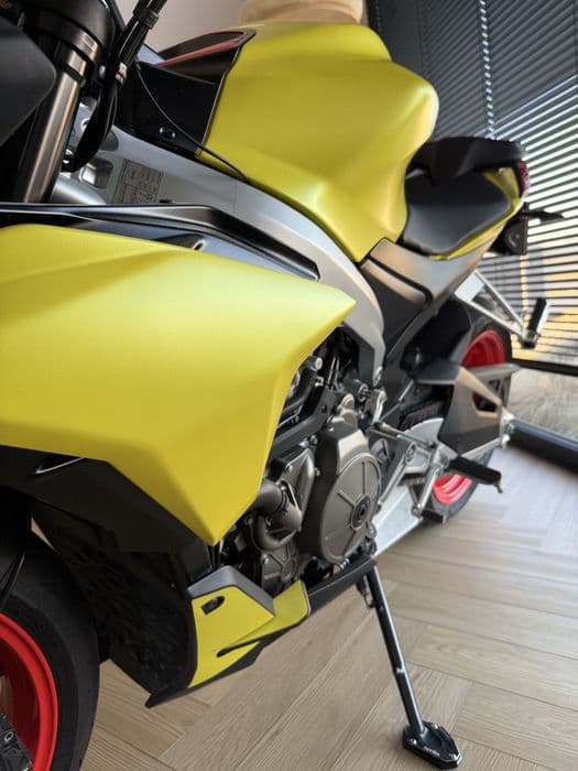 Aprilia tuono 660 rs