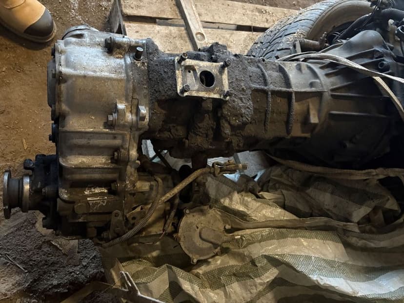 Silnik Toyota Land CruiserLJ70 ze skrzynią biegów i reduktorem KOMPLET