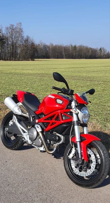Ducati monster 696