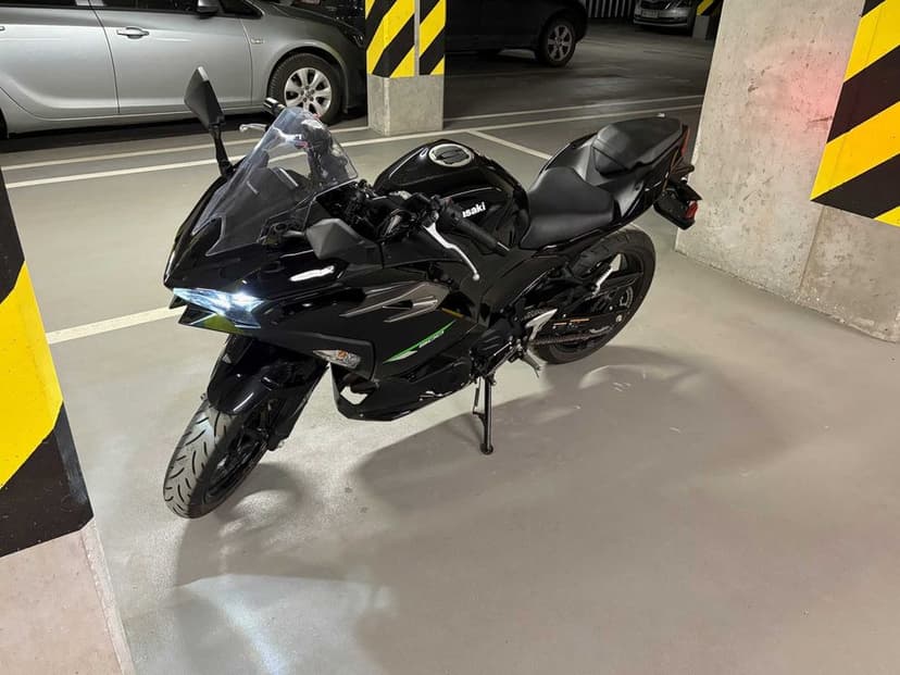 KAWASAKI NINJA 500 SE 2025r kat. A2 Przebieg 747km!!!