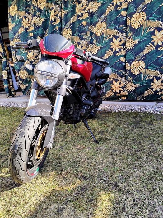 Motocykl Ducati Monster 696