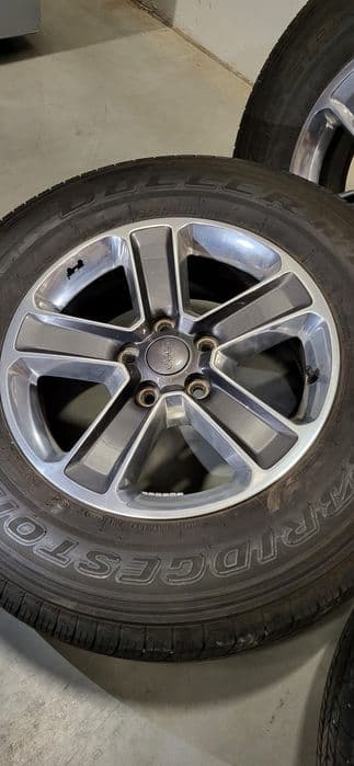 Koła / opony / felgi Jeep Wrangler 18” 255/70 R18