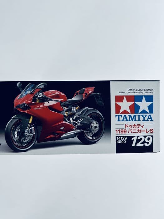 Motor motocykl Ducati 1199 Panigale S model do sklejenia Tamiya 14129