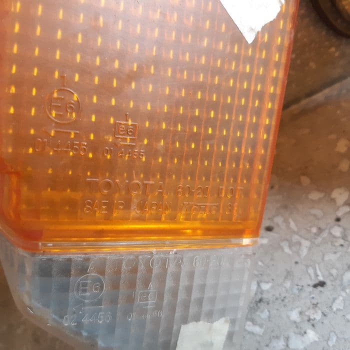 Toyota land cruiser BJ 70 HZJ lampa klosz migacz pozycja oryginał