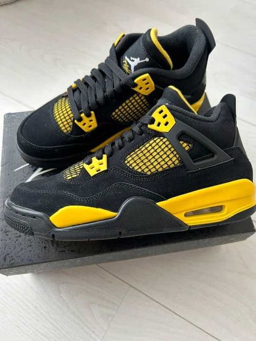Buty sportowe Jordan_4_Retro_Thunder R.40