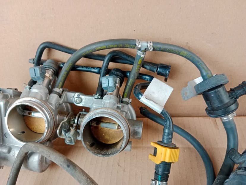 Aprilia RS 660 Przepustnice Przepustnica Odma Wtryski 20-25