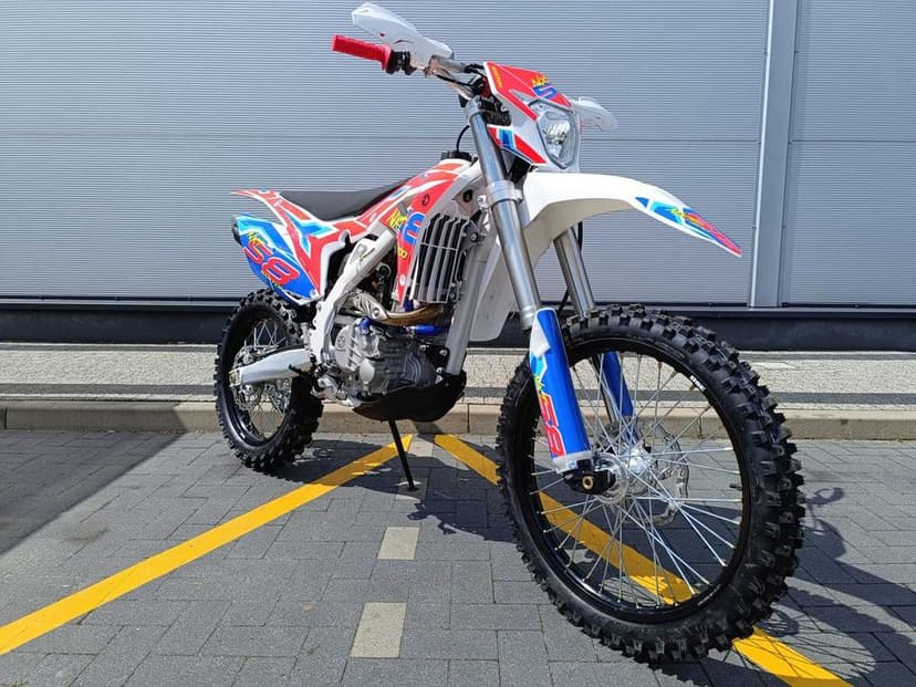 Cross Barton NXT 300 ciecz 21/18" lampa kiwak Raty Dostawa