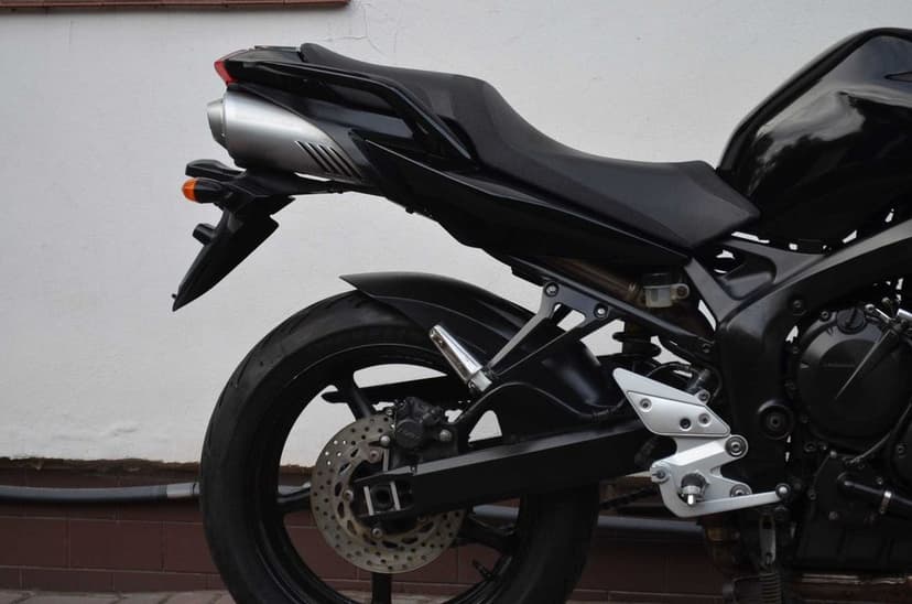 YAMAHA FZ6 Fazer 600 S2 2009