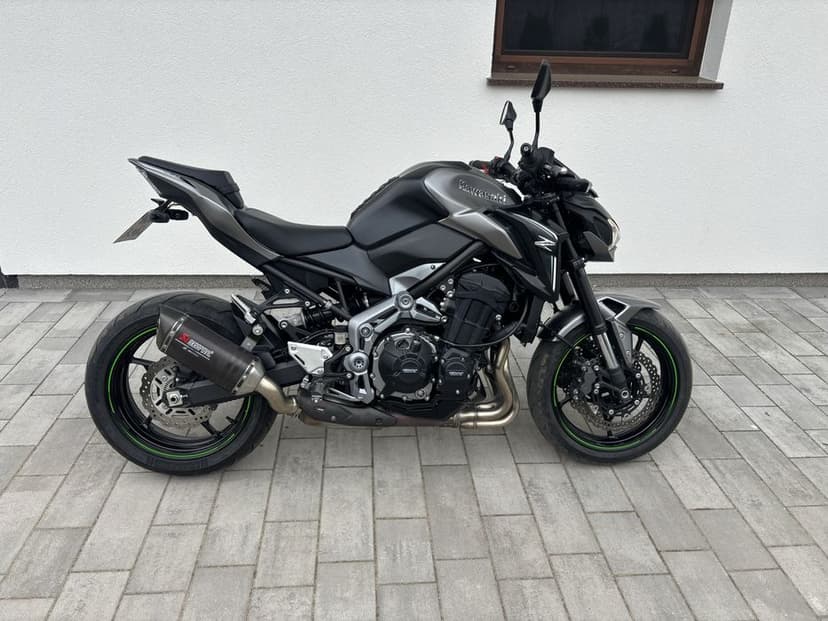 Kawasaki Z 900 Akrapovic
