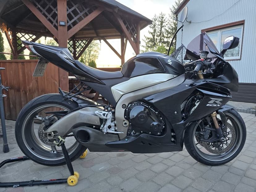 Suzuki GSXR 1000 L1 2011 GSX-R Niski przebieg