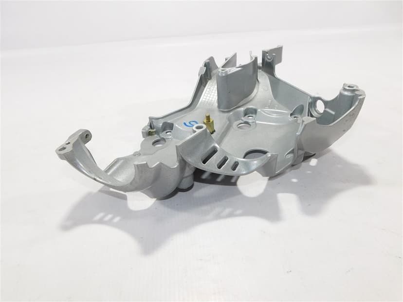 CZACHA CZASZA OWIEWKA PRZÓD DUCATI 749 999 03-06