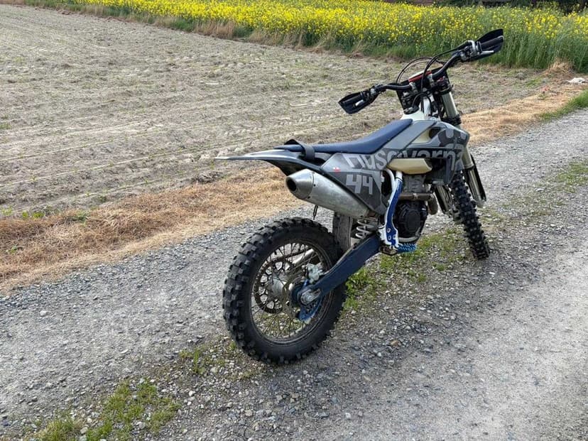 Husqvarna FE 350 (2017) – bardzo dobry stan, doinwestowana zarejestrowany