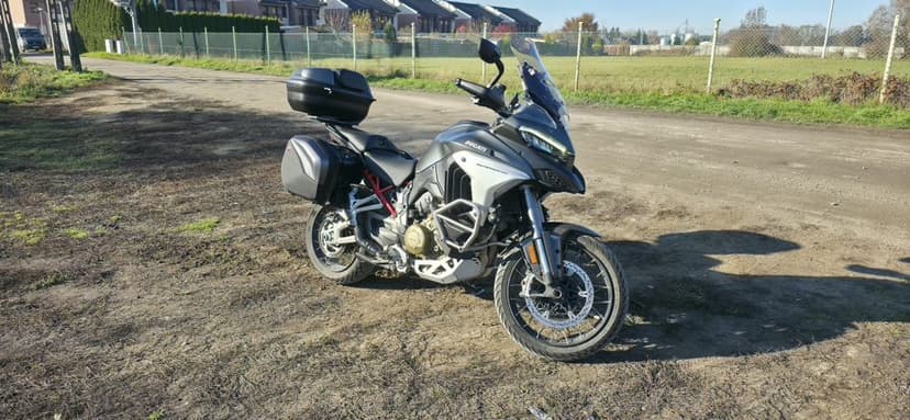 Cesja leasingu Ducati multistrada v4s
