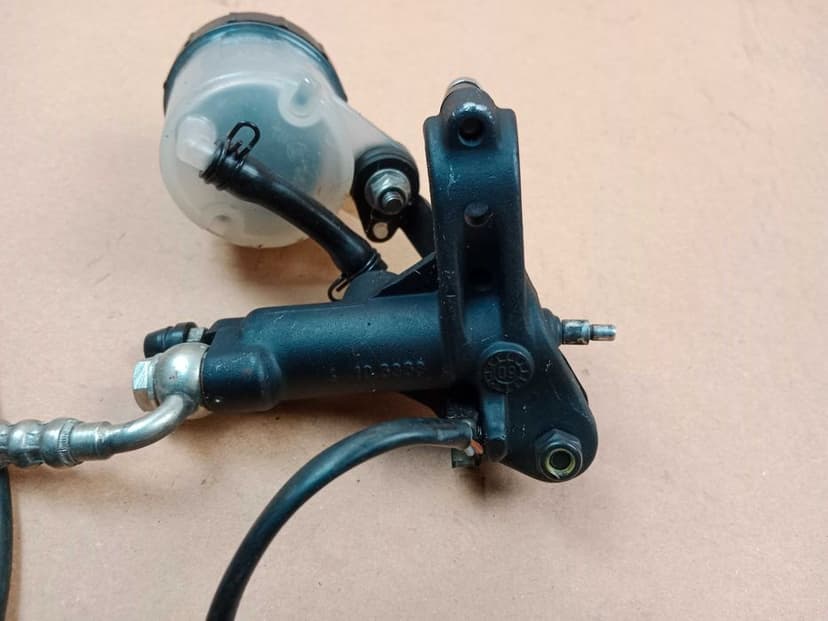 Aprilia RSV 1000 Tuono Pompa Hamulca Przedniego Przód  BREMBO 04-10