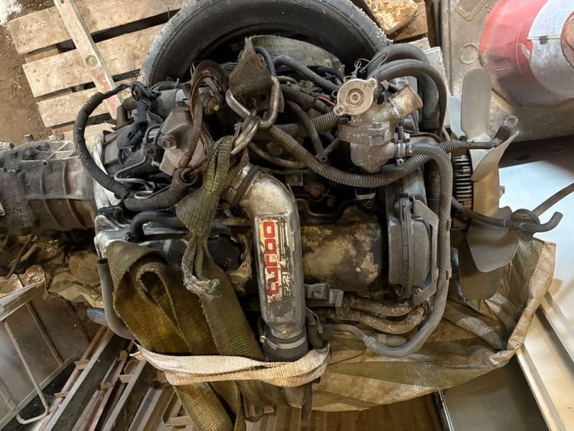 Silnik Toyota Land CruiserLJ70 ze skrzynią biegów i reduktorem KOMPLET
