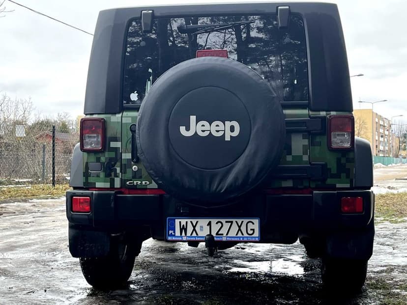 JEEP Wrangler JK 2007 w oryginalnym kamuflażu pikselowym