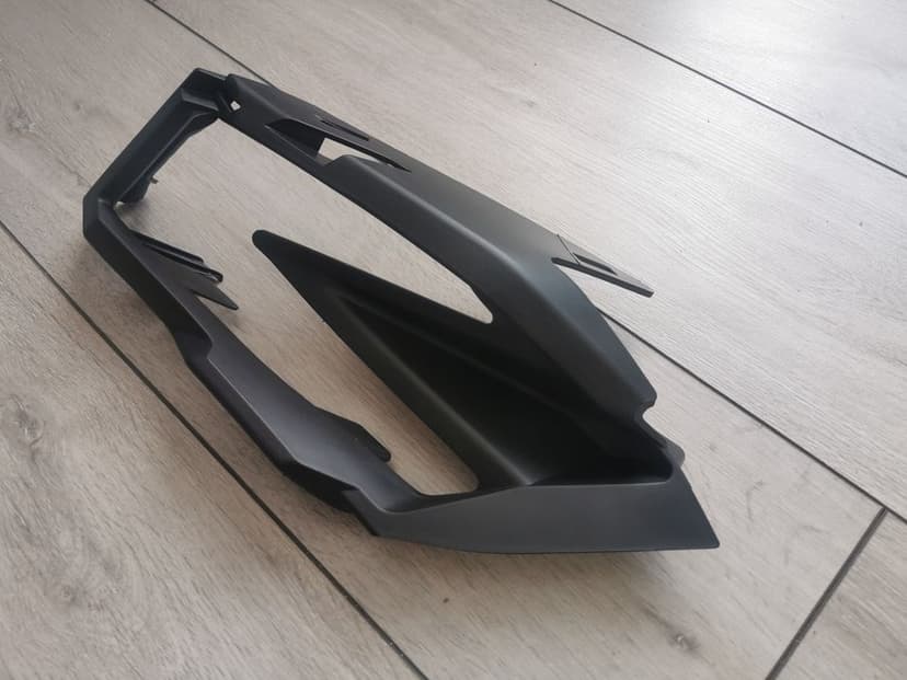 Can am Maverick x3 Osłona owiewka panel obudowa lampy tył ramka prawa