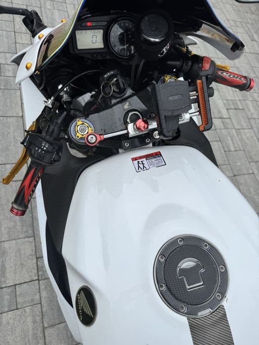 CBR 954rr fireblade
