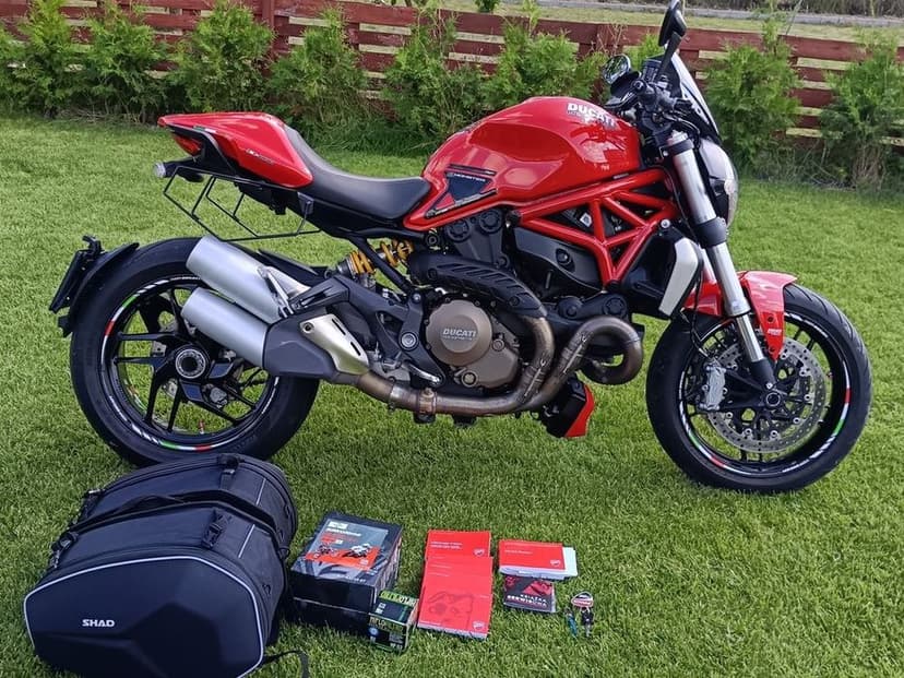Ducati Monster 1200S salon PL