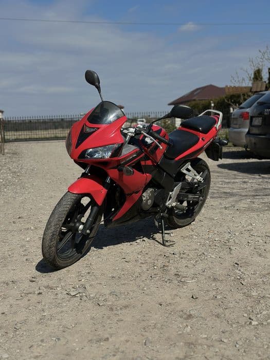 Honda CBR 125R.