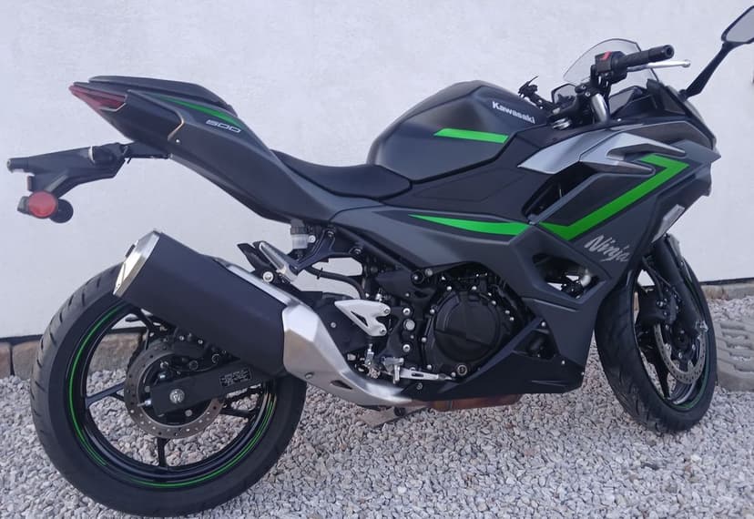 Kawasaki Ninja  500 A2 35kw 24r tylko 6tys km stan bdb  650  (cbr gsx