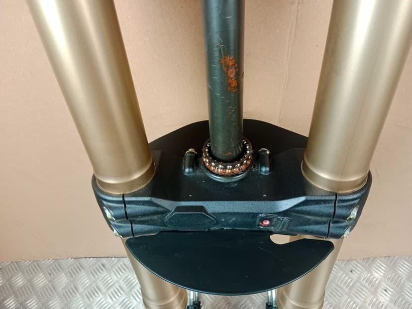 Ducati Multistrada 1200 S Lagi Laga Zawieszenie Przód Półki Półka Oś