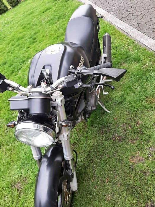 Legendarny Motocykl Ducati Monster 600