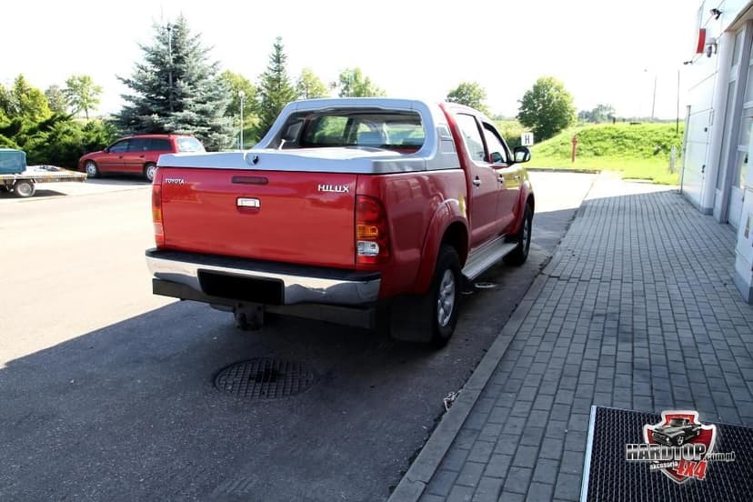 Zabudowa płaska niska z lotką Toyota Hilux
