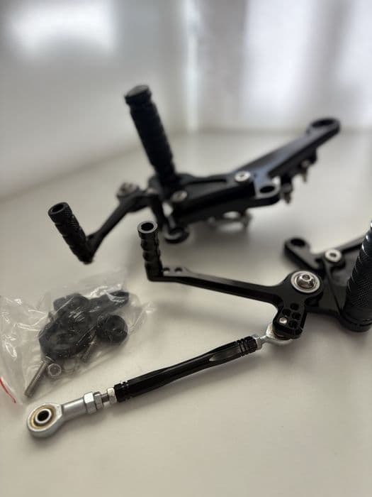 Sety regulowane Ducati 1098 / 848 / 1198 aluminiowe czarne