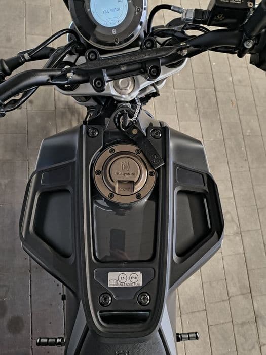 Husqvarna Svartpilen 401 A2