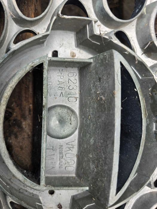 grill Nissan Navara D22 2002-