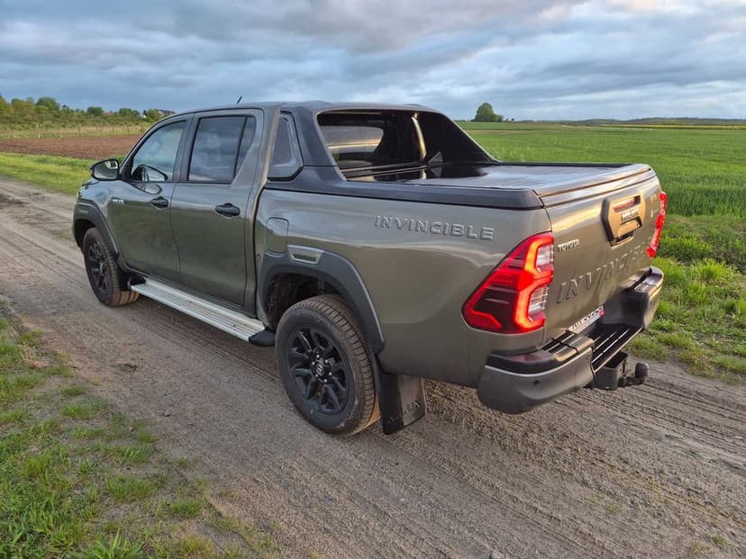 Toyota Hilux Invicible 2.8