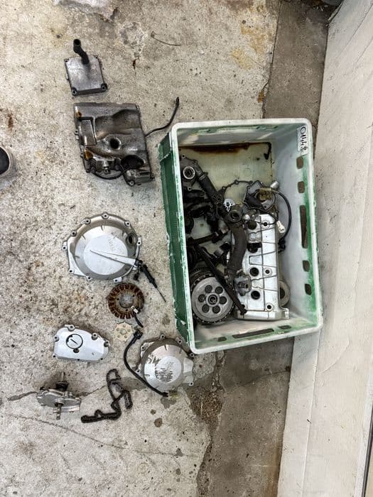 Yamaha Fz6 s1 s2 częsci stopka plastik silnik osłona