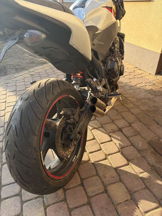 Honda cbr 600fa-uszkodzona