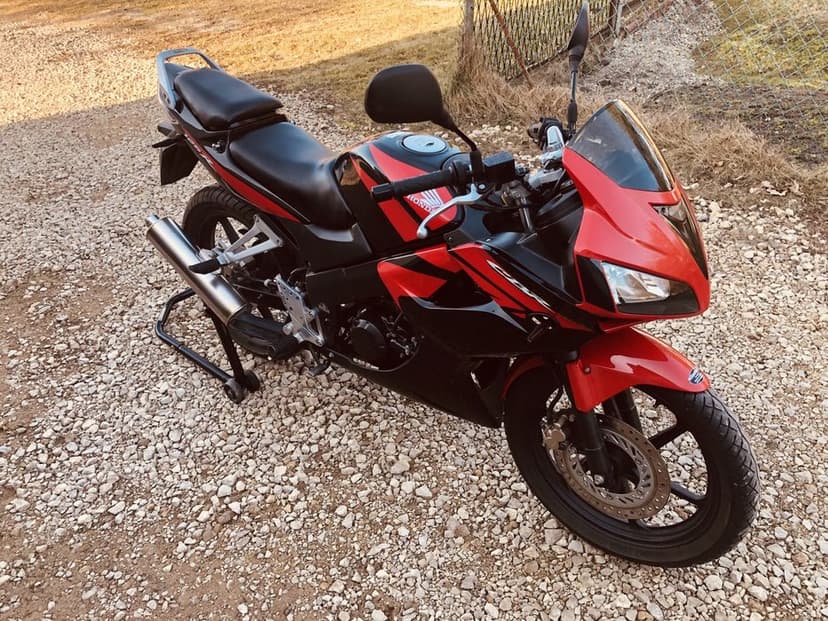 Honda CBR125 JC39