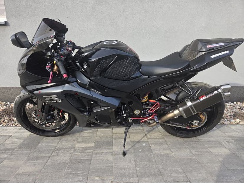 Suzuki gsxr 1000 k8 dodatki bardzo niski przebieg