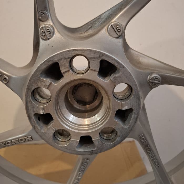 Felga tylna Honda Vfr 1200 F