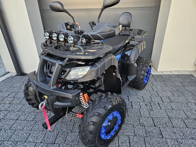 Wyciągarka pług 250 przebieg 120 km .  Asix xtr kxd farmer bashan bere