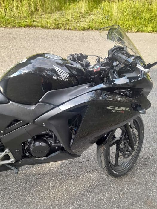 Honda cbr 125r kategoria A1