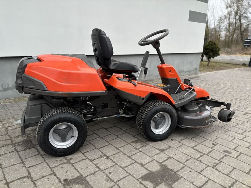 Kosiarka Tarktorek Husqvarna Rider R 320 AWD 103 cm