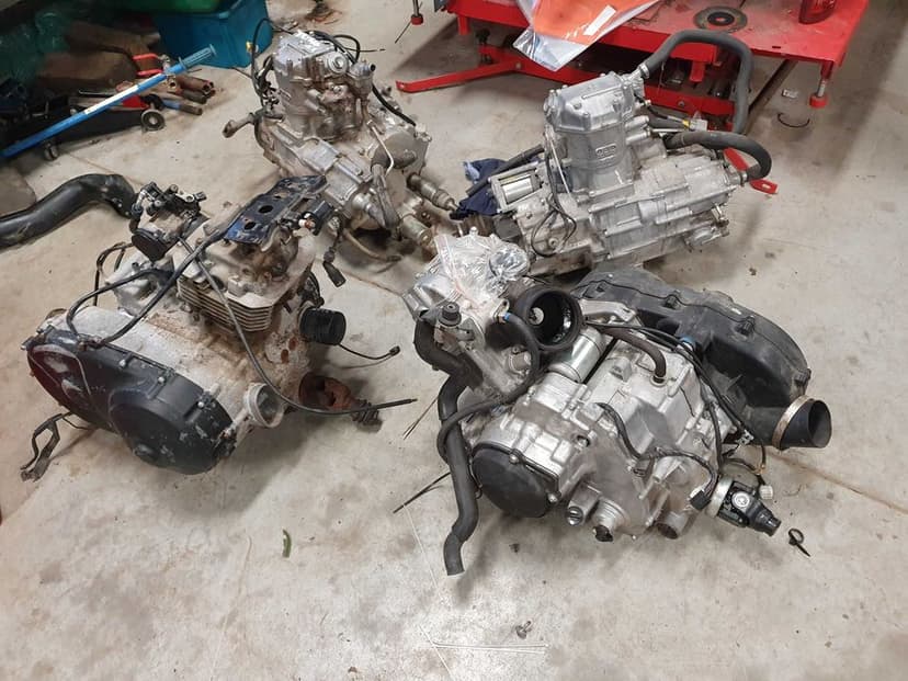 Plastik Błotnik Yamaha Raptor 700 CZĘŚCI LAMPA KOLANKO WAŁ CYLINDER