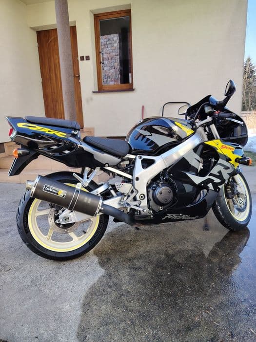 Honda CBR 900 rr Fire blade  stan Kolekcjonerski przebieg 37tys.