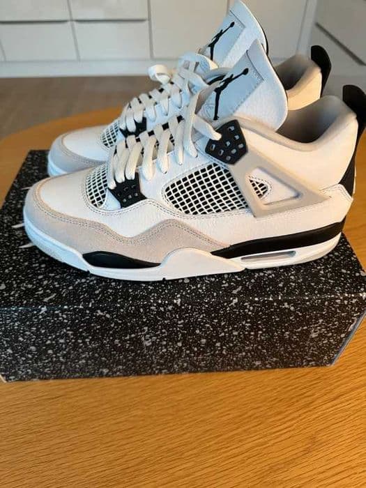 Buty sportowe Jordan_4_Retro_Military_black R.41