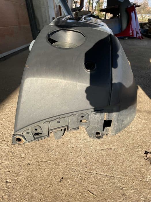 Zderzak Przód Land Rover Discovery III Xenon