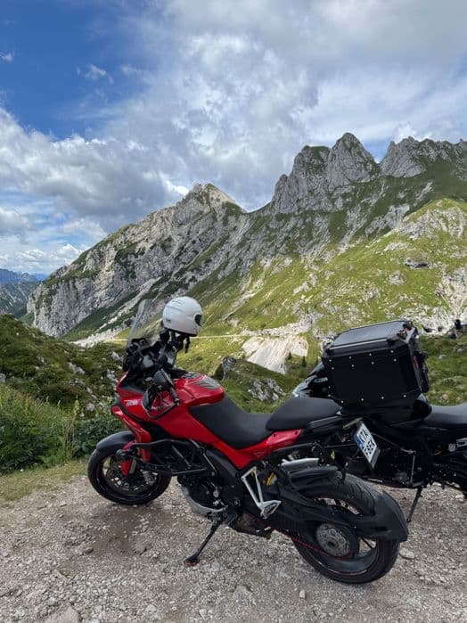 Ducati Multistrada 1200 ABS gs bmw ktm 1190 adventure triumph