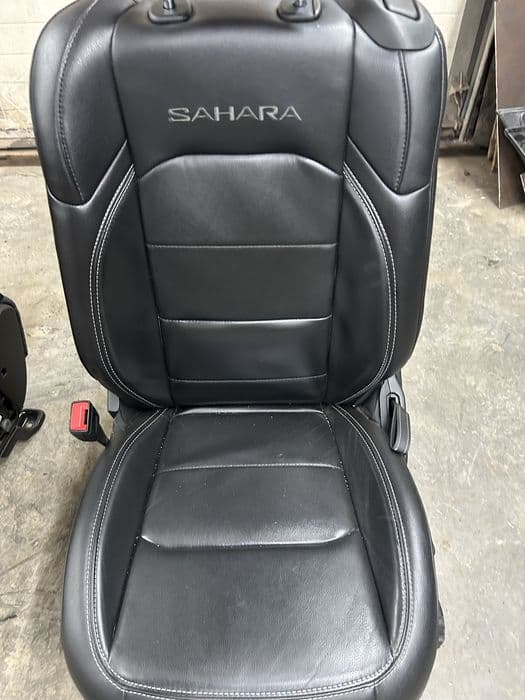 JEEP Wrangler JL-JK fotele przód 5 D