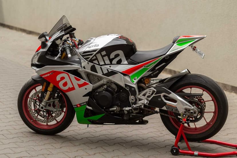 Aprilia RSV 4 RF