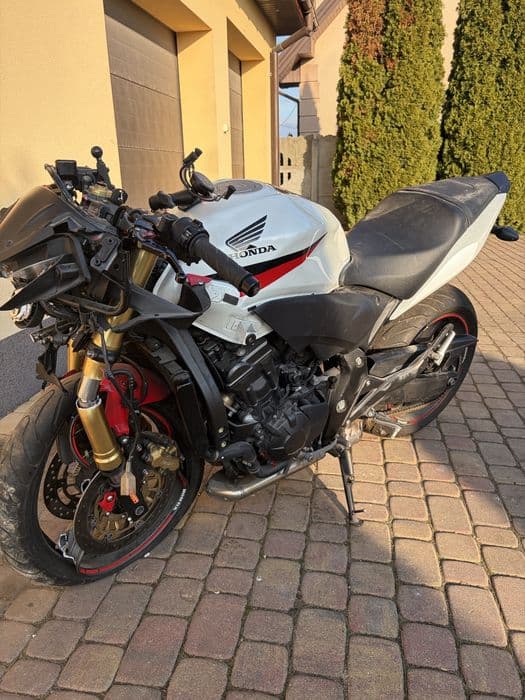 Honda cbr 600fa-uszkodzona