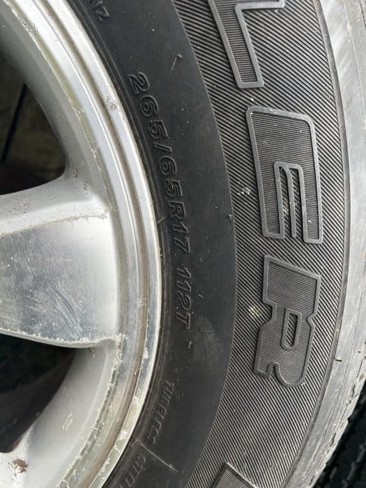 Alufelgi toyota land cruiser z kompletem opon 265/65 r17 112T