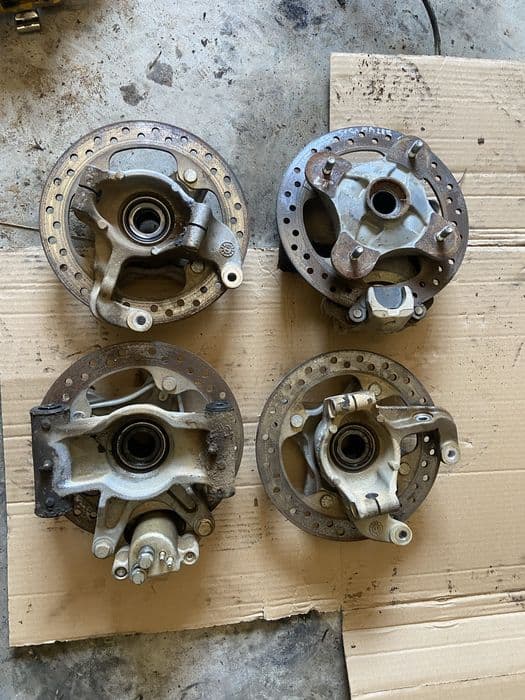 Piasta zwrotnica zacisk tarcza  polaris sportsman 1000 scrambler 850